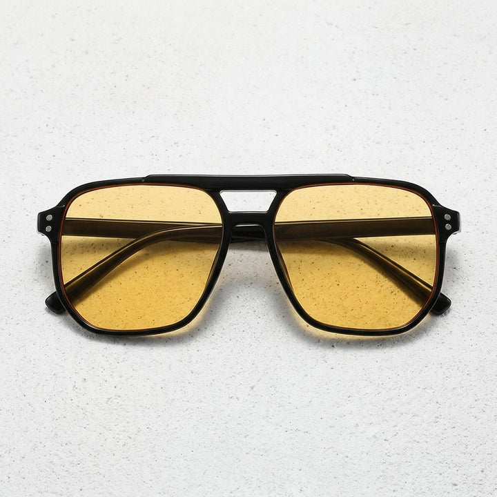 Black frame — Yellow lens