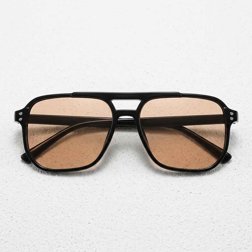 Black frame — Brown lens
