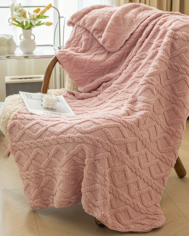 Ultra-Soft Textured Fleece Throw Blanket – Minimalist Bed & Sofa Decor