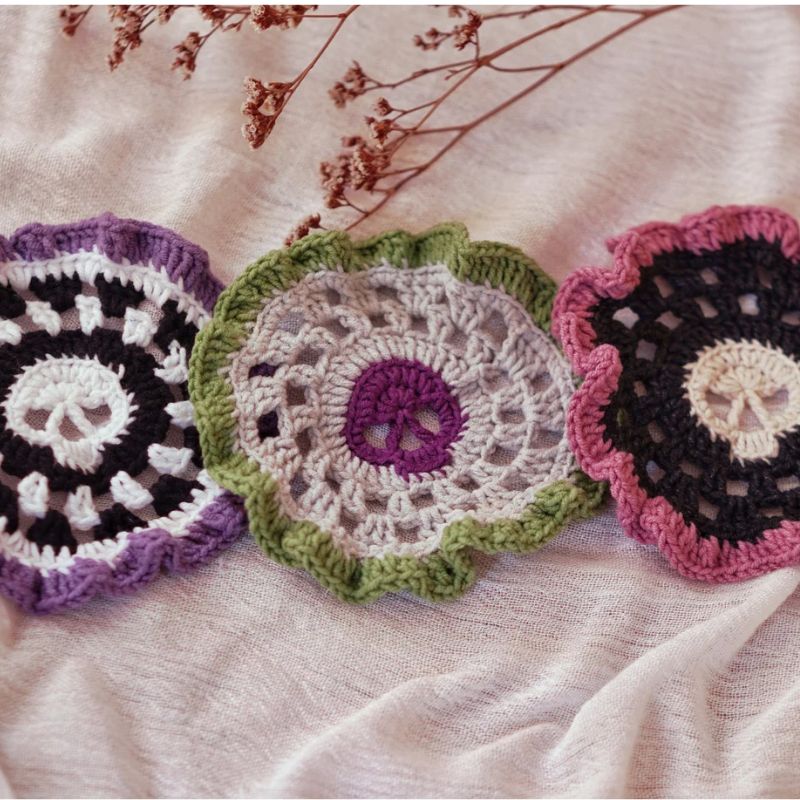 Haunted Skull Crochet Coaster Set – Handcrafted Halloween Table Decor