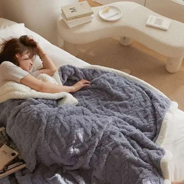 Ultra-Soft Lambswool Fleece Blanket – Thick Winter Bed Throw