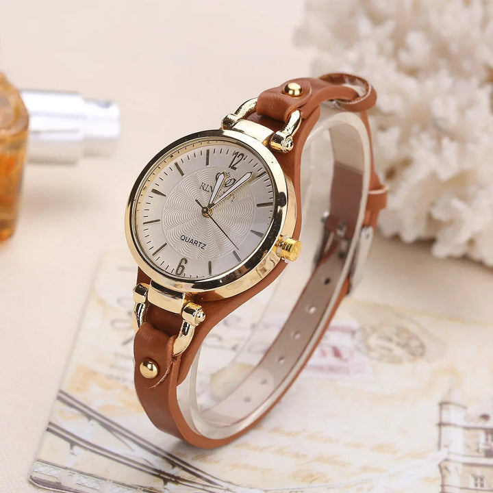 Élégance Dorée – Women’s Vintage Quartz Watch