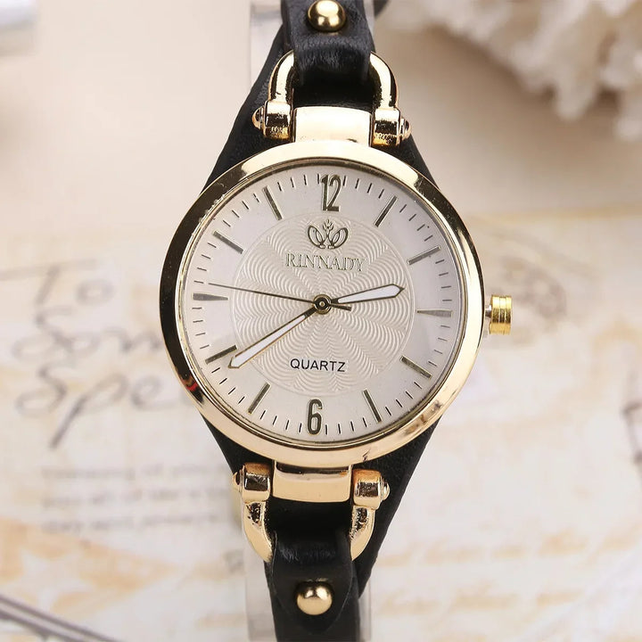 Élégance Dorée – Women’s Vintage Quartz Watch