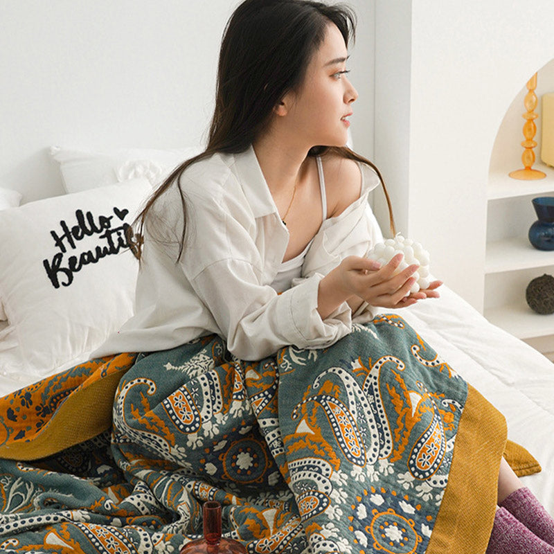 Double-Sided Floral Woven Cotton Quilt