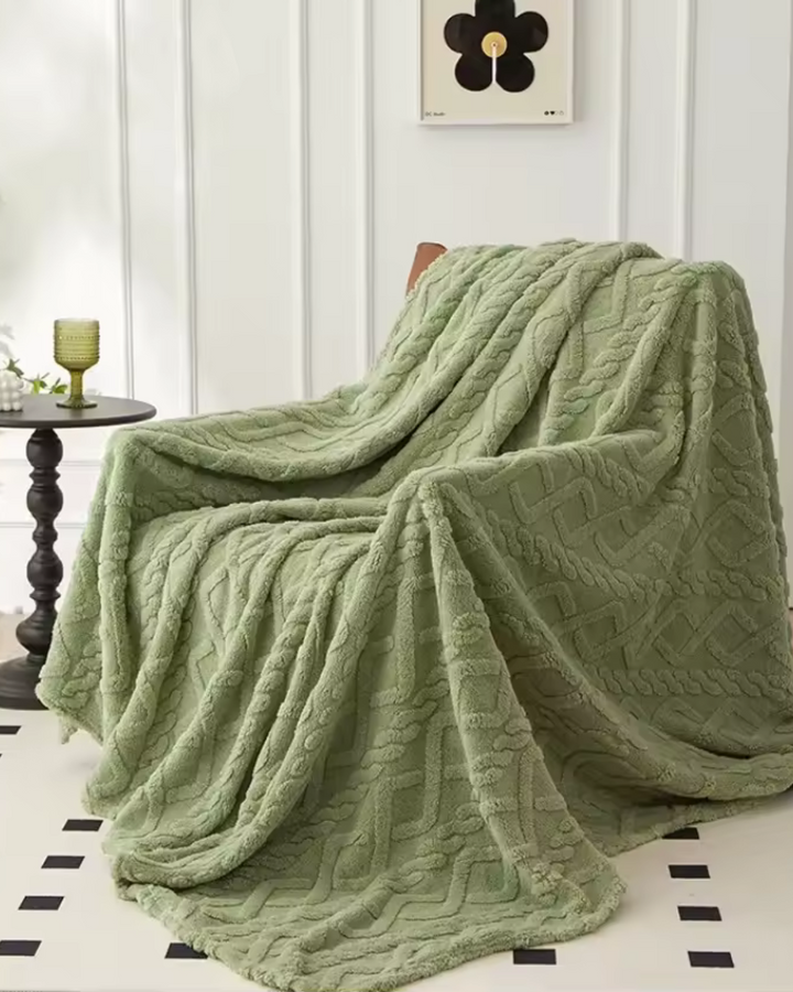 Ultra-Soft Textured Fleece Throw Blanket – Minimalist Bed & Sofa Decor