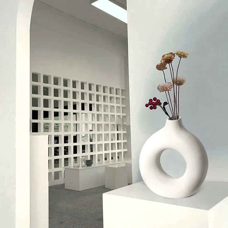 Modern Sculpted Ring Vase – Matte Ceramic Circle Vase for Minimalist & Scandinavian Decor