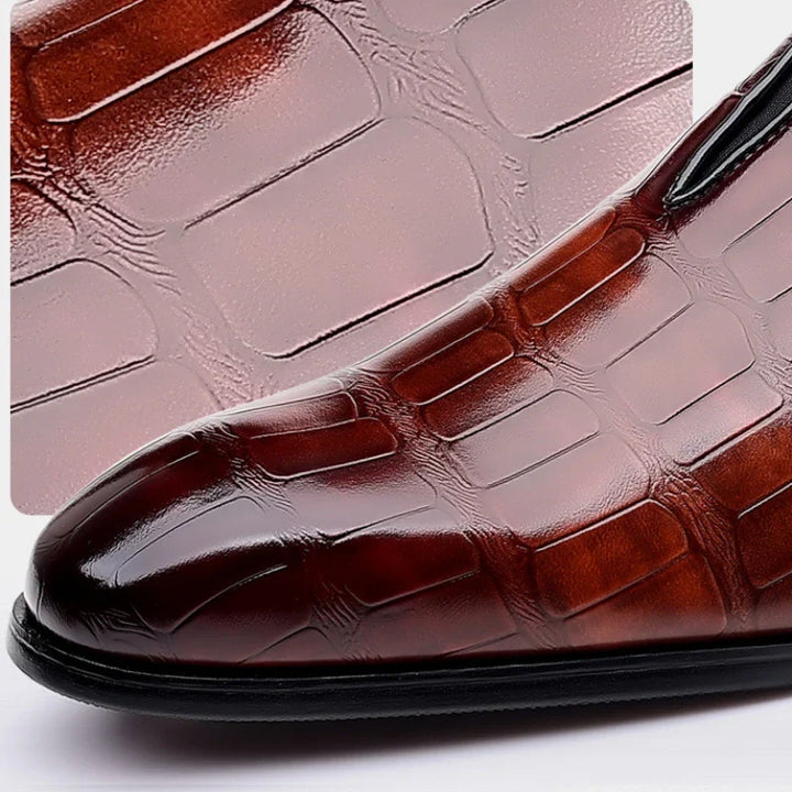 The Oxford Crest Leather Shoe