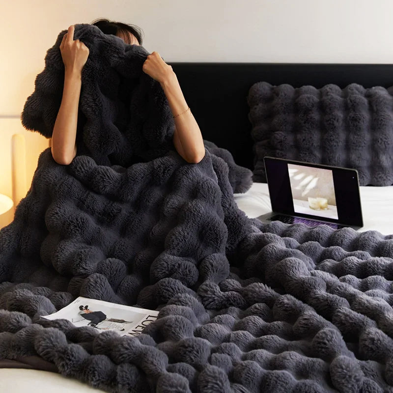 Faux Rabbit Fur Throw Blanket – Ultra Soft Plush Bed & Sofa Cover