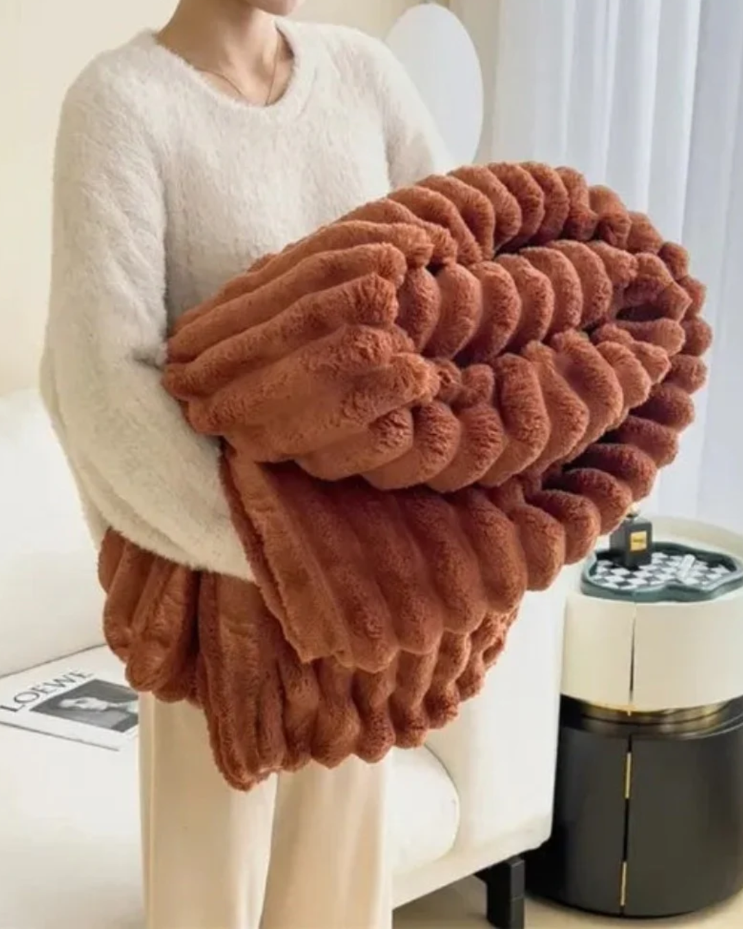 Luxury Fleece Throw Blanket for Sofa – Ultra Soft & Warm Textured Design