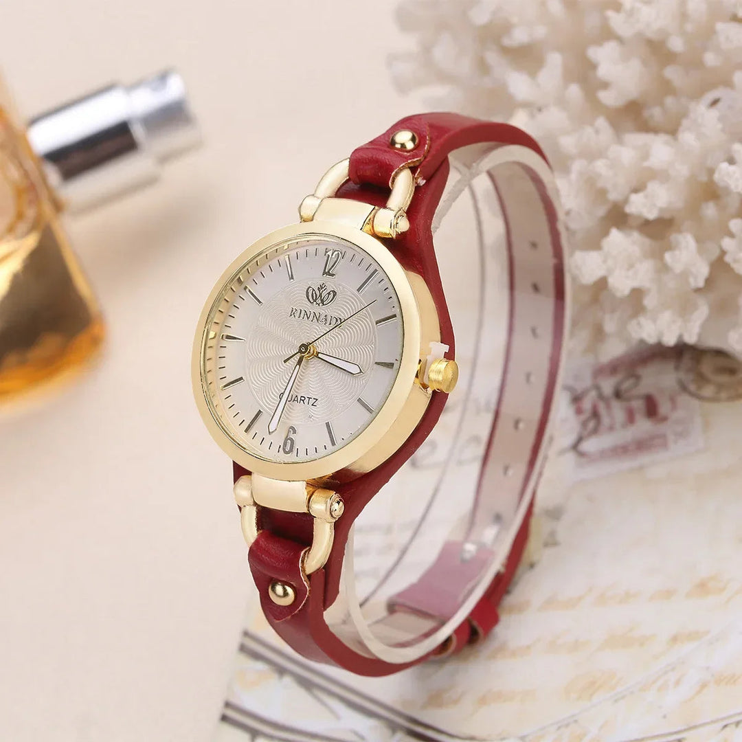 Élégance Dorée – Women’s Vintage Quartz Watch