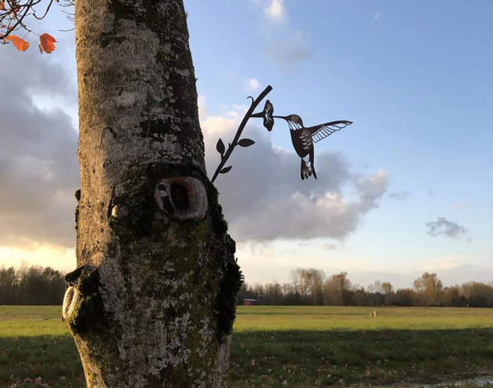 Metal Bird Silhouette Garden Decor – Elegant Outdoor Wall Sculpture
